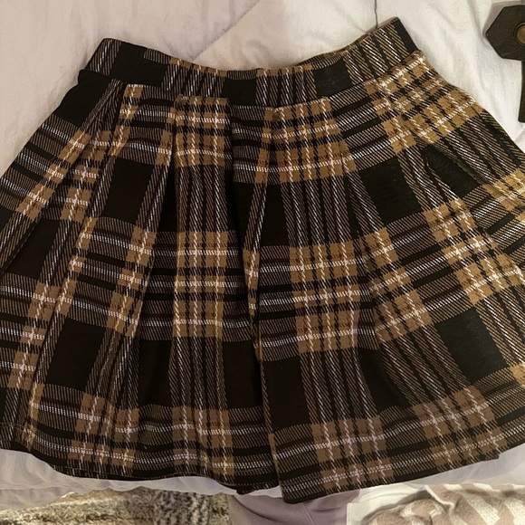 Plaid skirt - Picture 1 of 2